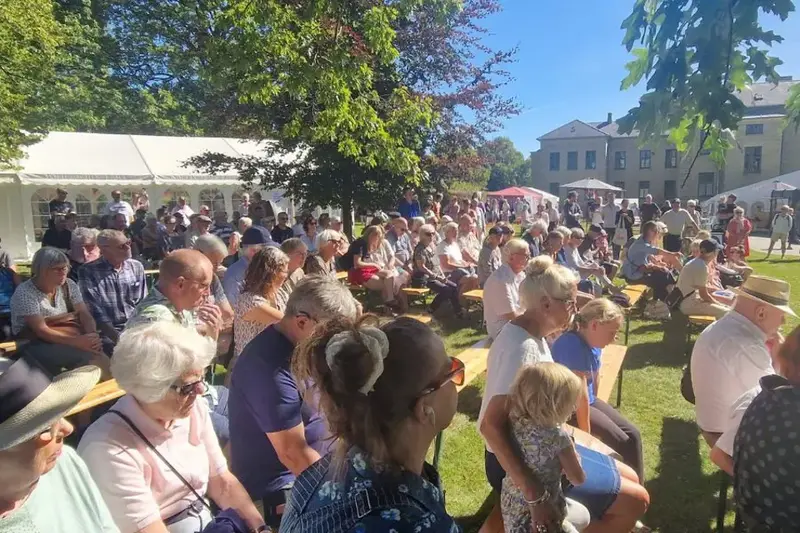 Musik, kunst og åbne samtaler om det svære i Teglgårdsparken