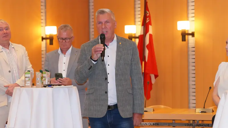 Christian Jørgensen erkender, at han arbejdede for at fri de tre institutioner, han selv sidder i bestyrelsen for