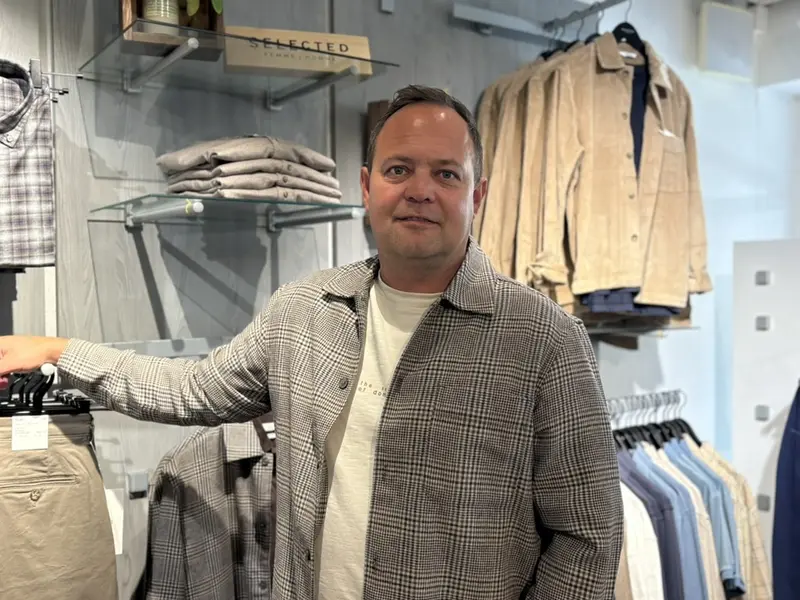 Kristian Jensen har ekspederet kunder i Din Tøjmand Sejersen i 25 år
