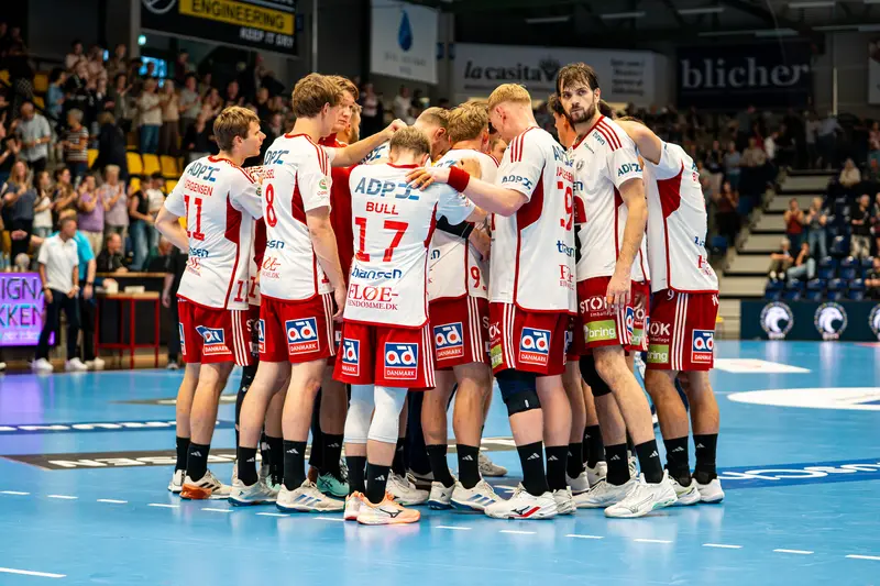 LIVE: FHK spiller om en plads i pokalkvartfinalen