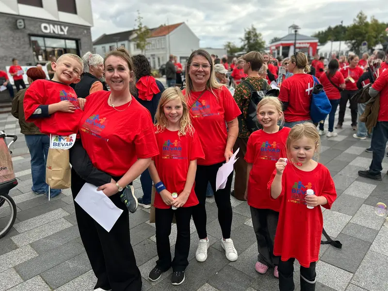 Røde t-shirts og 136 hjerter: »Vi bor det bedste sted«