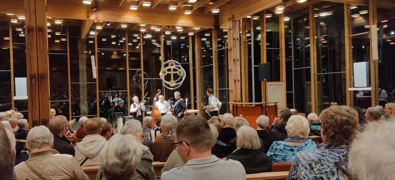 I mellem engle og dæmoner i Hannerup Kirke