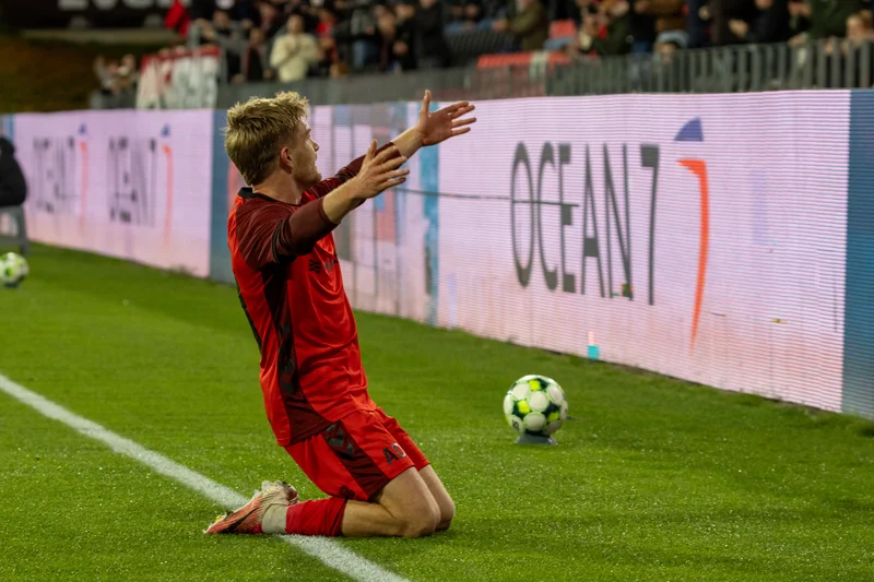 Emilio Simonsen scorede to gange mod Hobro IK