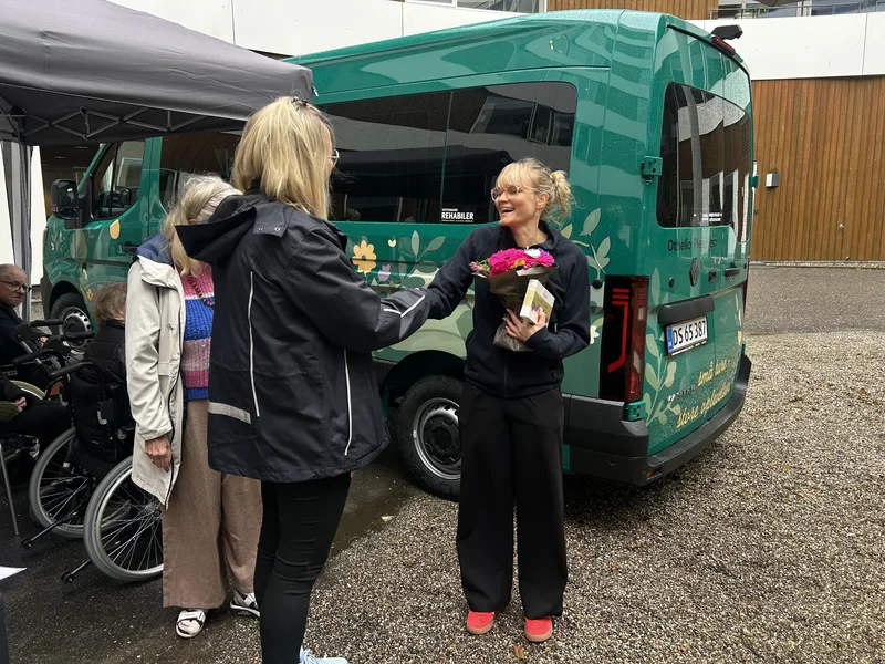 Plejehjemmet Othello har fået en grøn elbus, og beboerne har selv valgt navnet