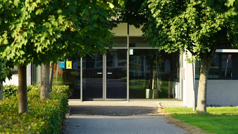 Indbrudstyv slog til på gymnasium